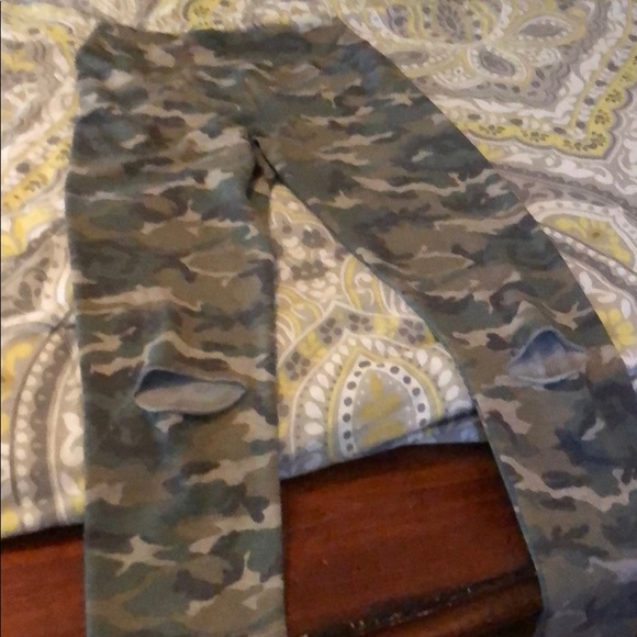 Camouflage kids size 10 leggings - Picture 1 of 2
